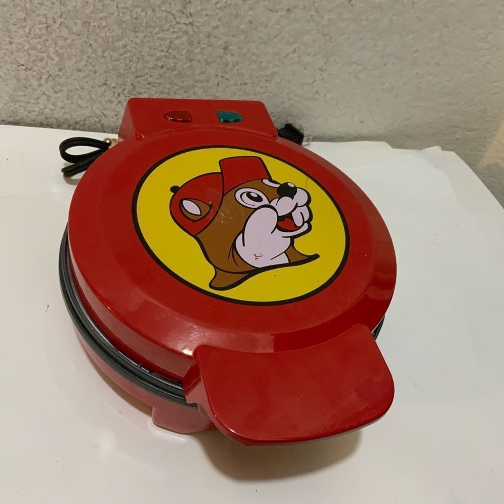 Bucees round Waffle Maker